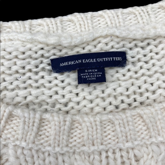 Off white American Eagle Outfitters size small woman’s sweater - Picture 3 of 3